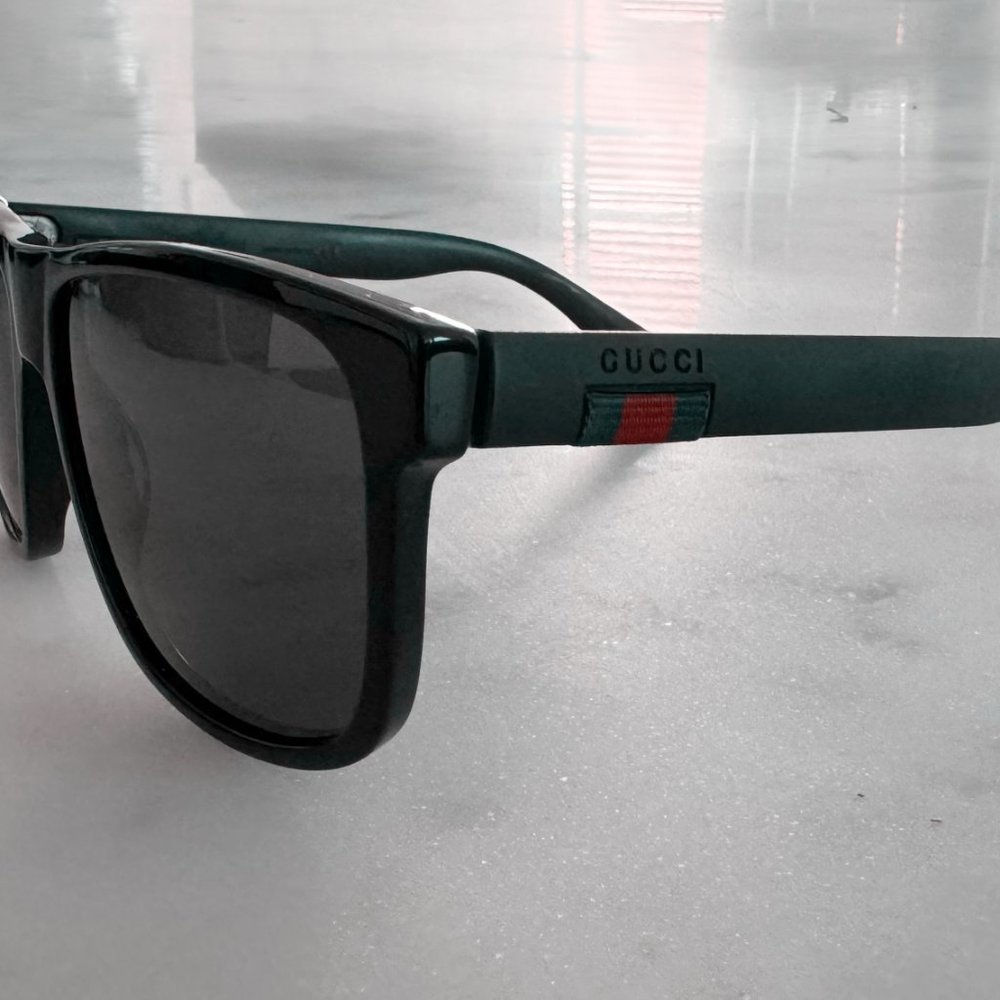 GUCCI GG0010S – MADE IN ITALY - Picture 3 of 3